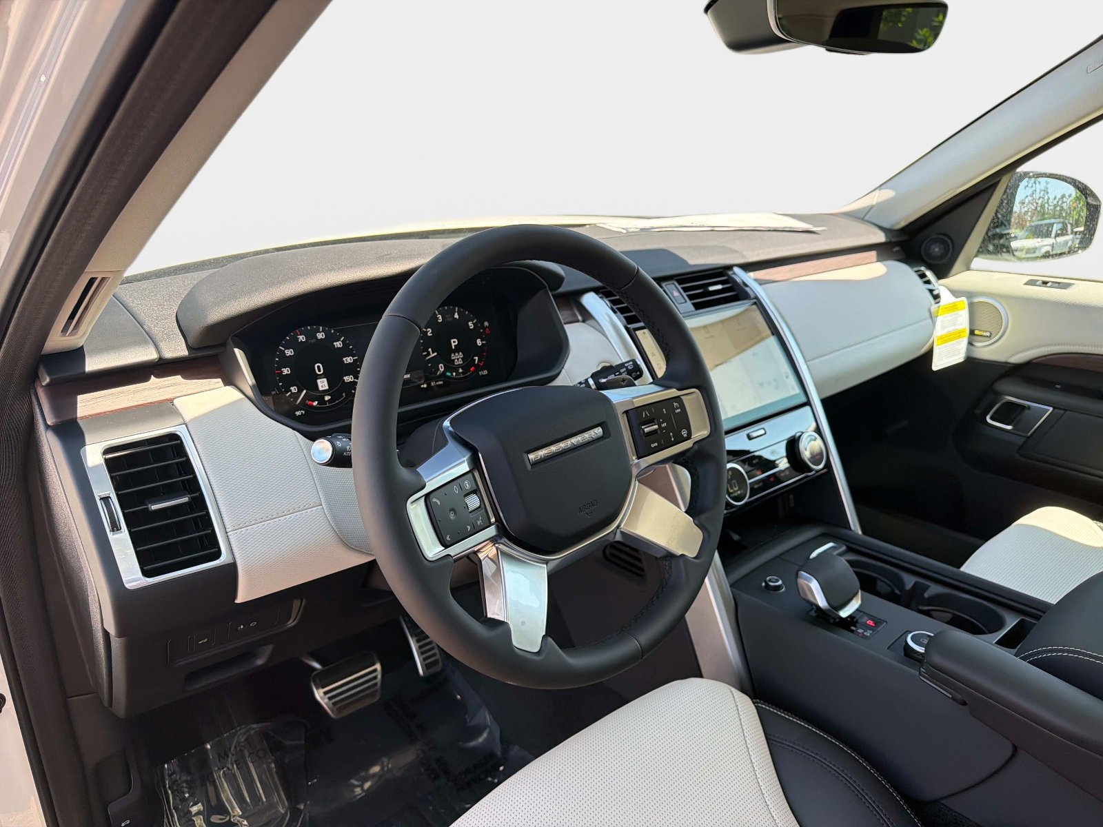 2026 Land Rover Discovery Dynamic SE - Photo 18