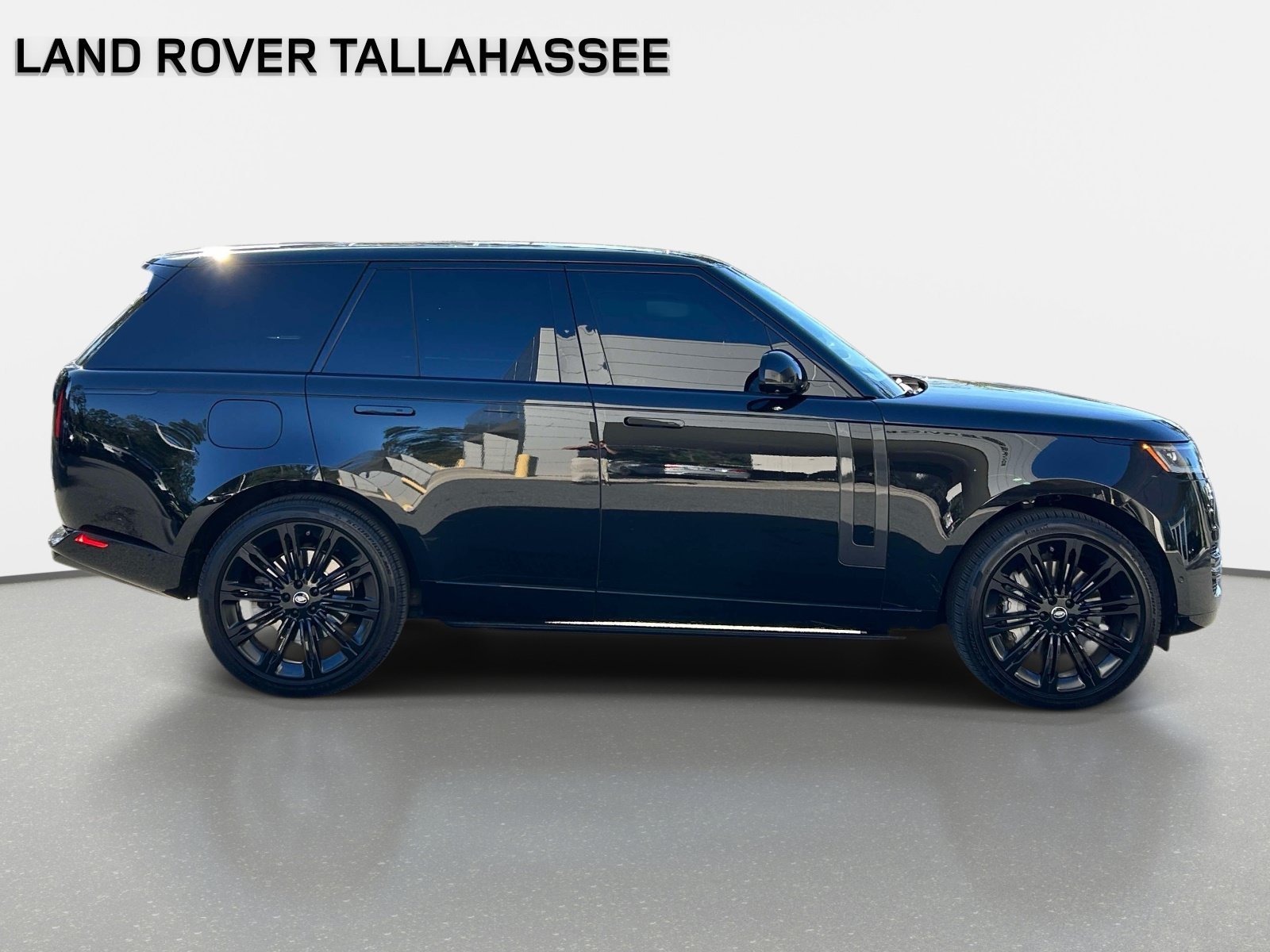 Certified 2025 Land Rover Range Rover P530 SE SUV