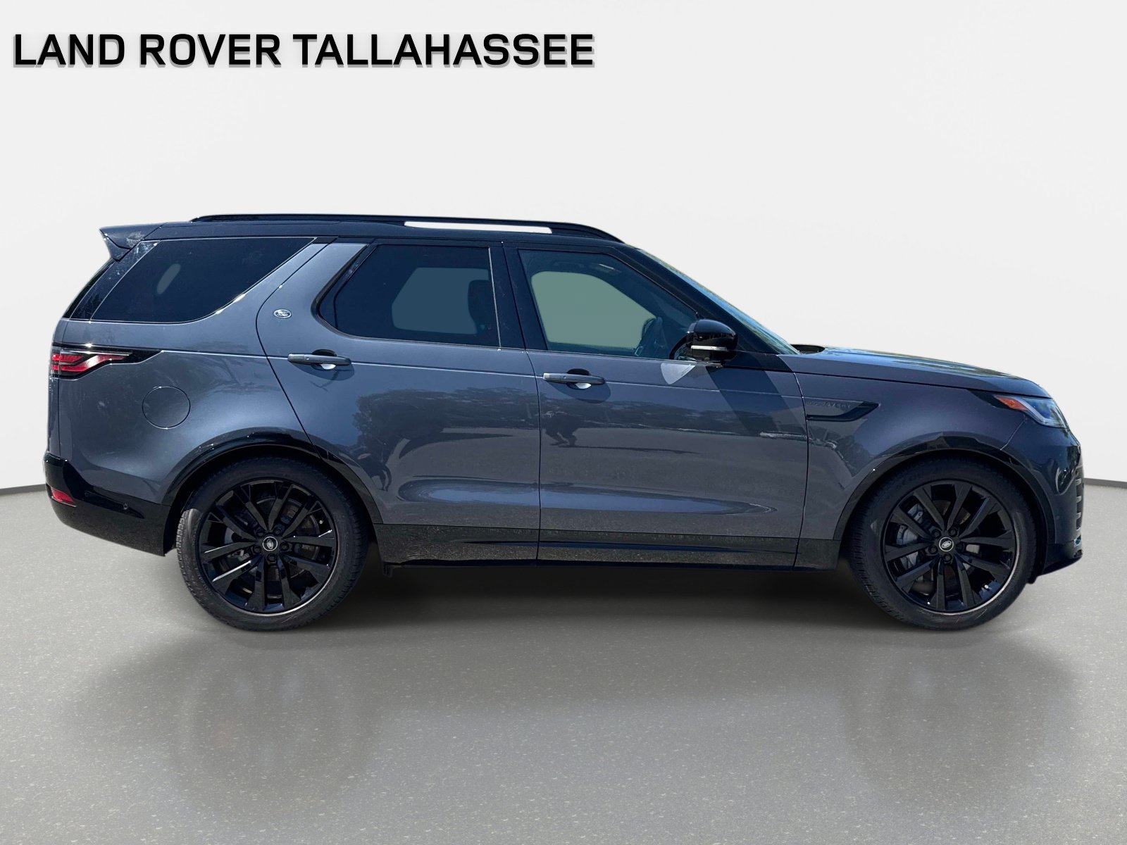 Used 2026 Land Rover Discovery Dynamic SE SUV
