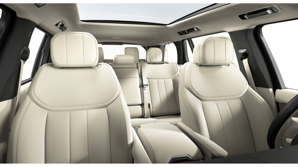 2026 Land Rover Range Rover SE photo 2