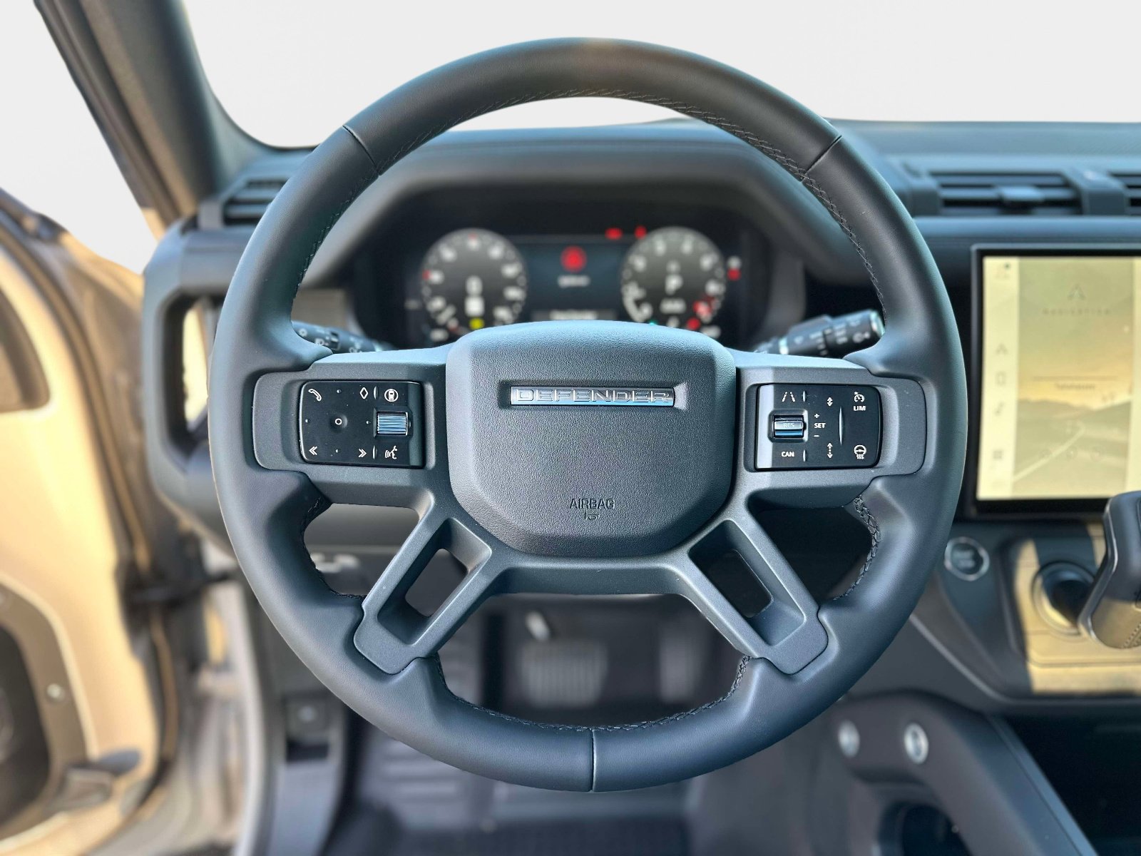 2026 Land Rover Defender X-Dynamic SE - Photo 19