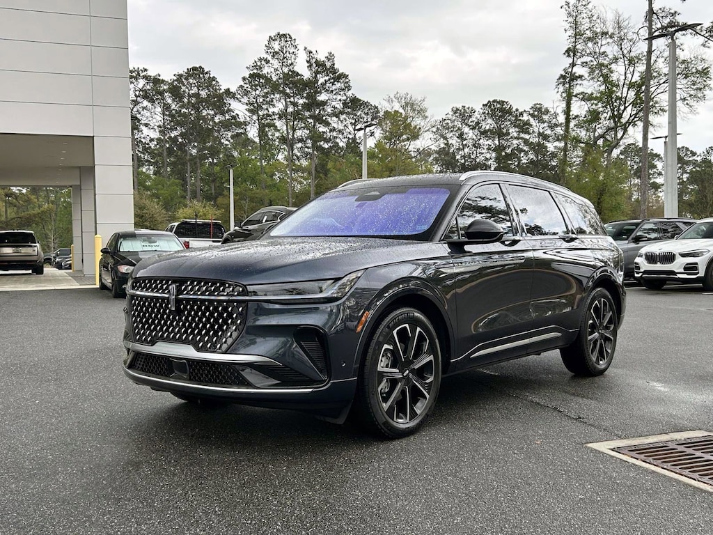 2024 Lincoln Nautilus Reserve photo 2