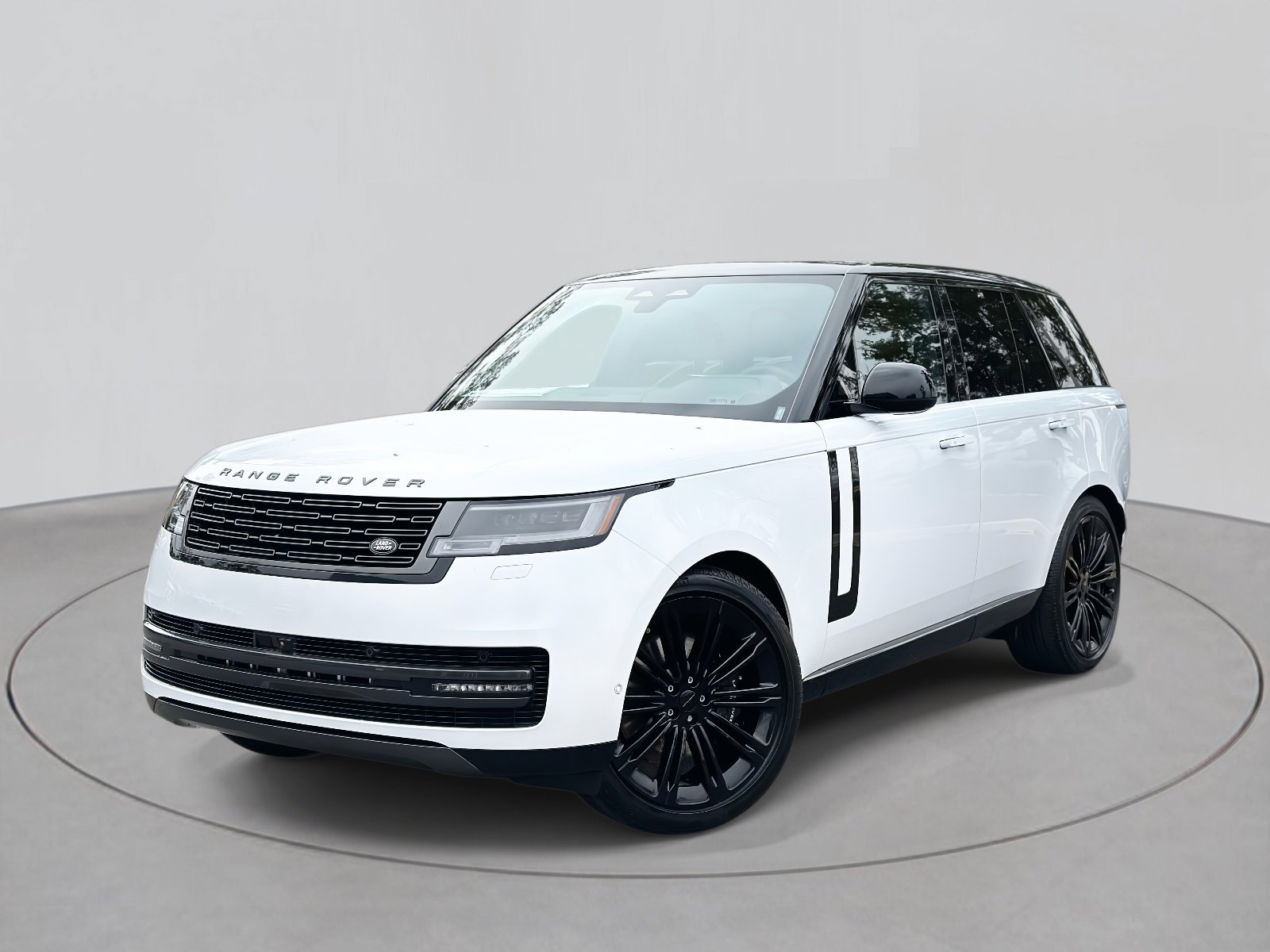 2026 Land Rover Range Rover SE's photo