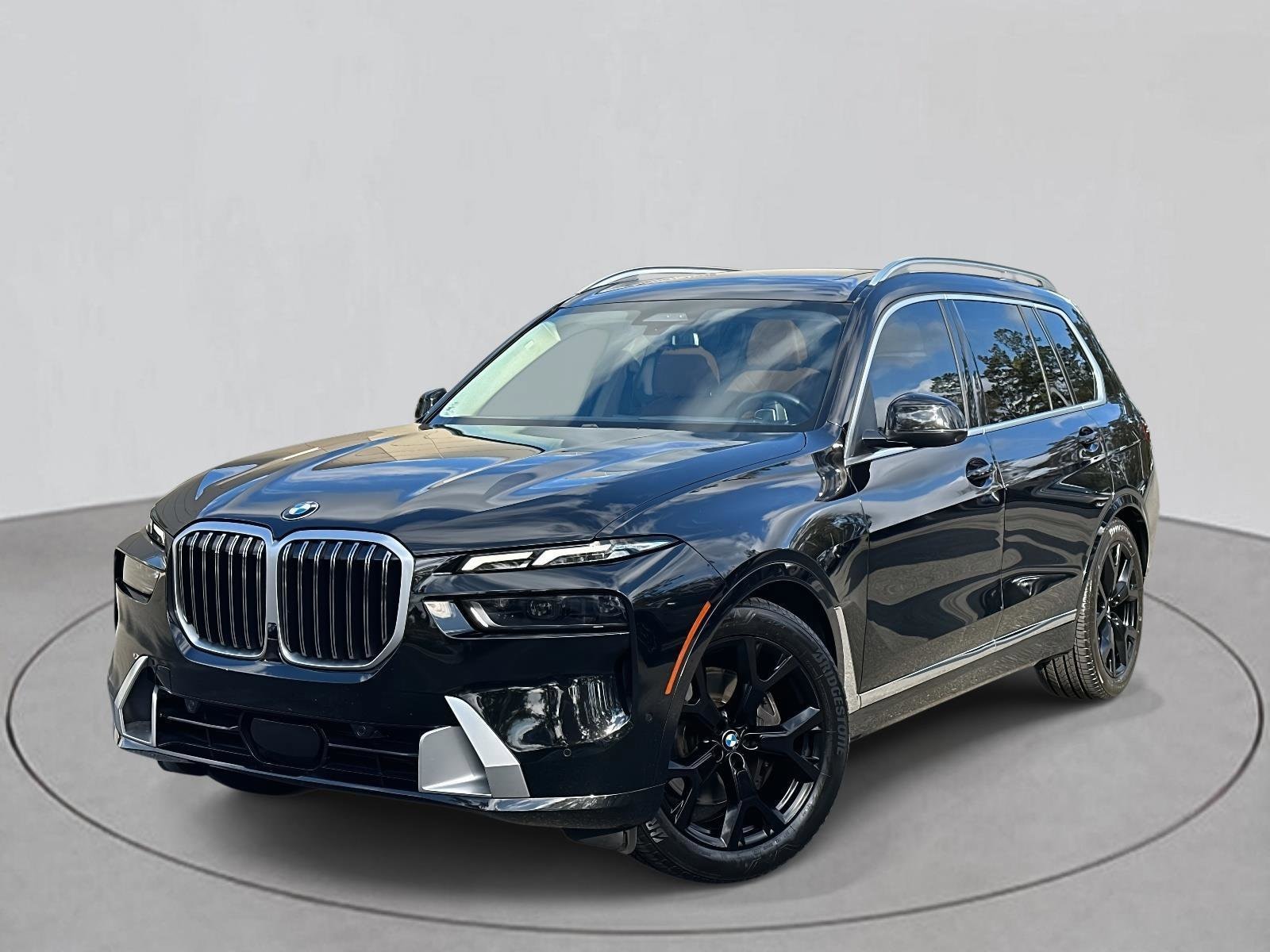 2023 BMW X7 40i's photo