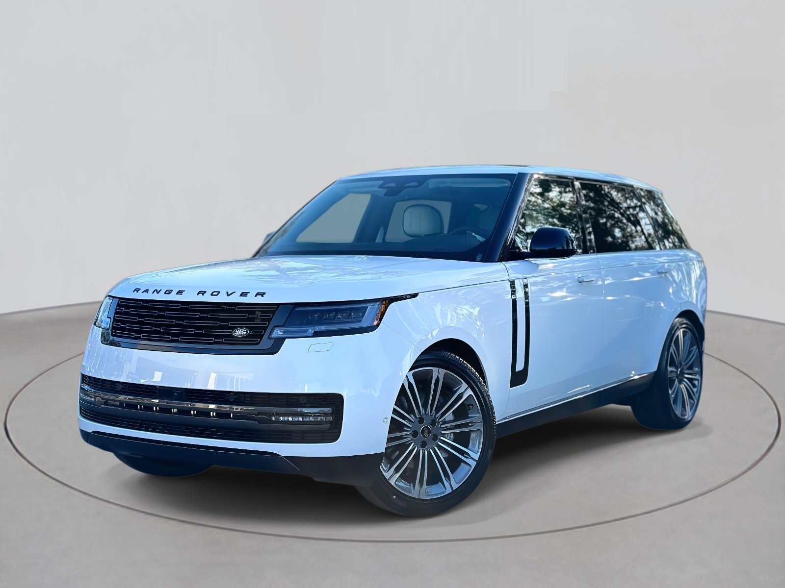 2025 Land Rover Range Rover SE's photo