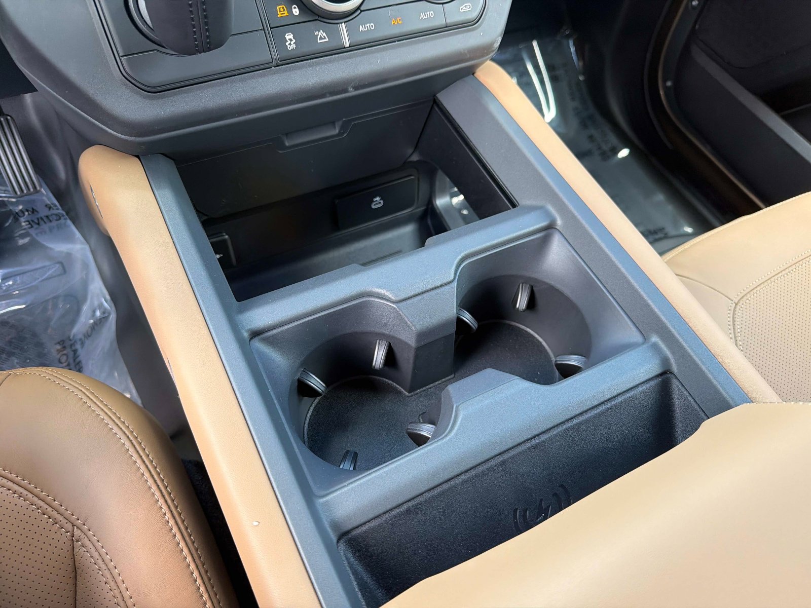 2026 Land Rover Defender S - Photo 23