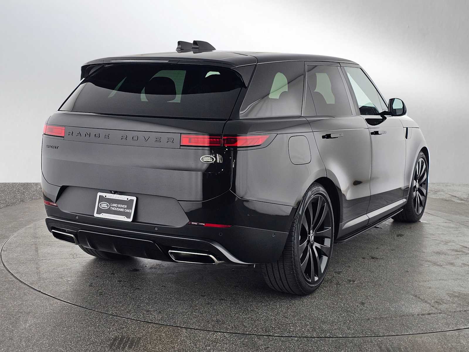 2023 Land Rover Range Rover Sport SE photo 4