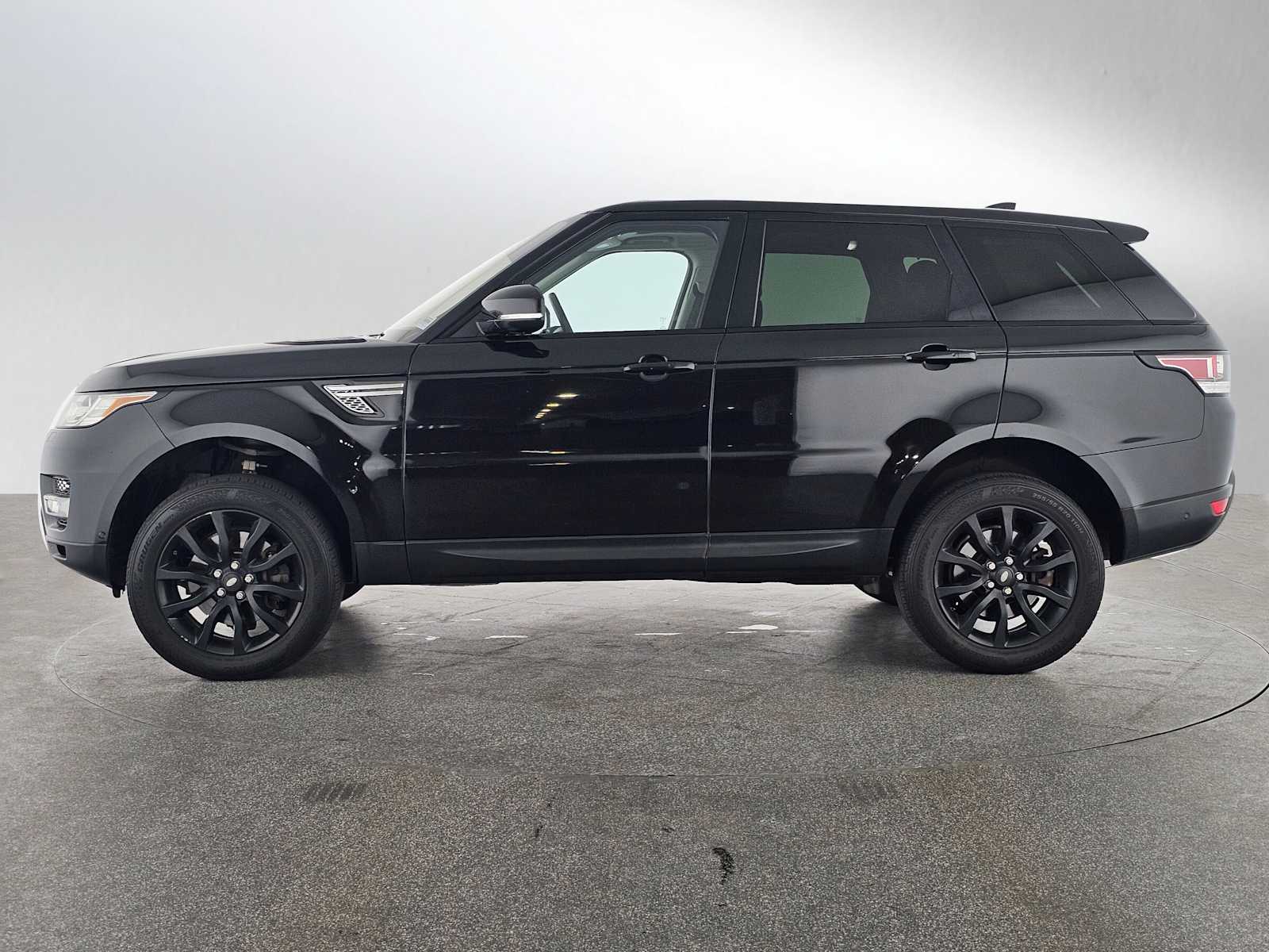 2017 Land Rover Range Rover Sport HSE photo 2