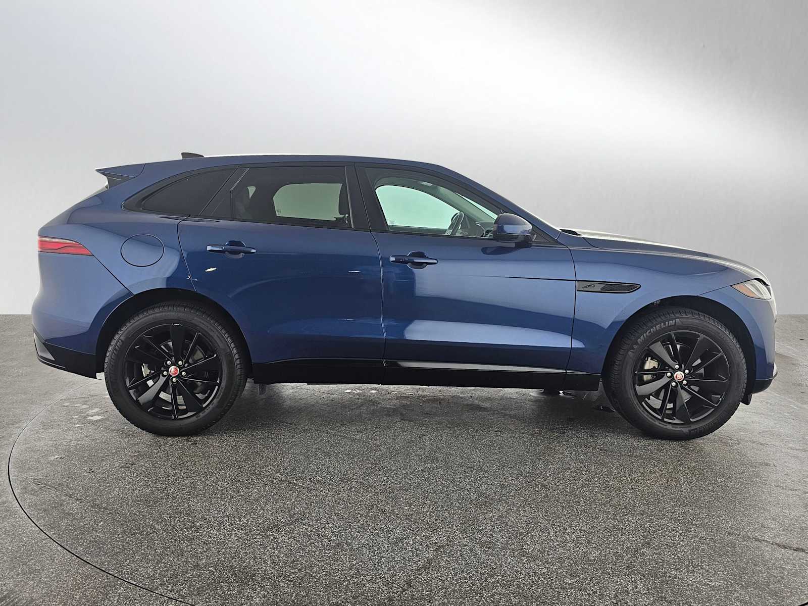 2022 Jaguar F-PACE P250 S photo 4