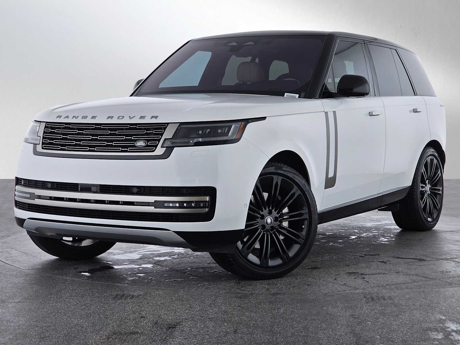 2023 Land Rover Range Rover SE's photo