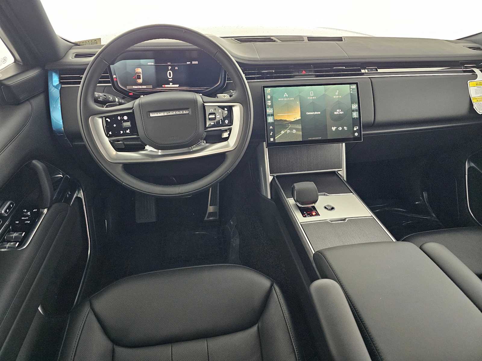 2025 Land Rover Range Rover SE - Photo 17