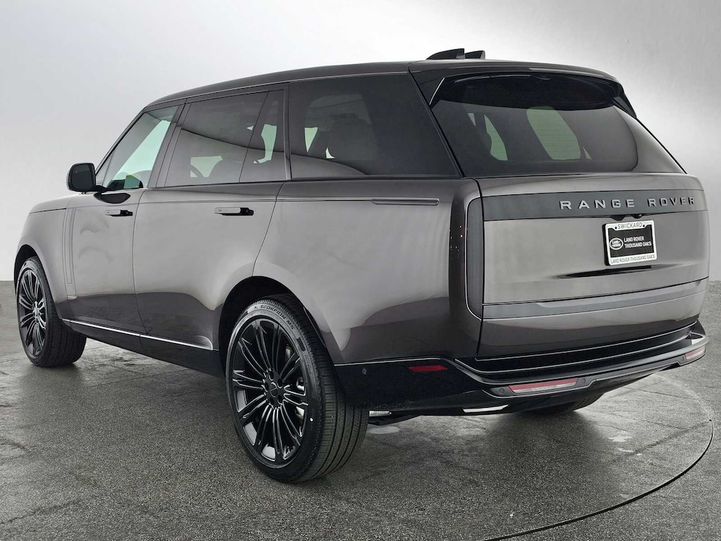 New 2026 Land Rover Range Rover SE SUV