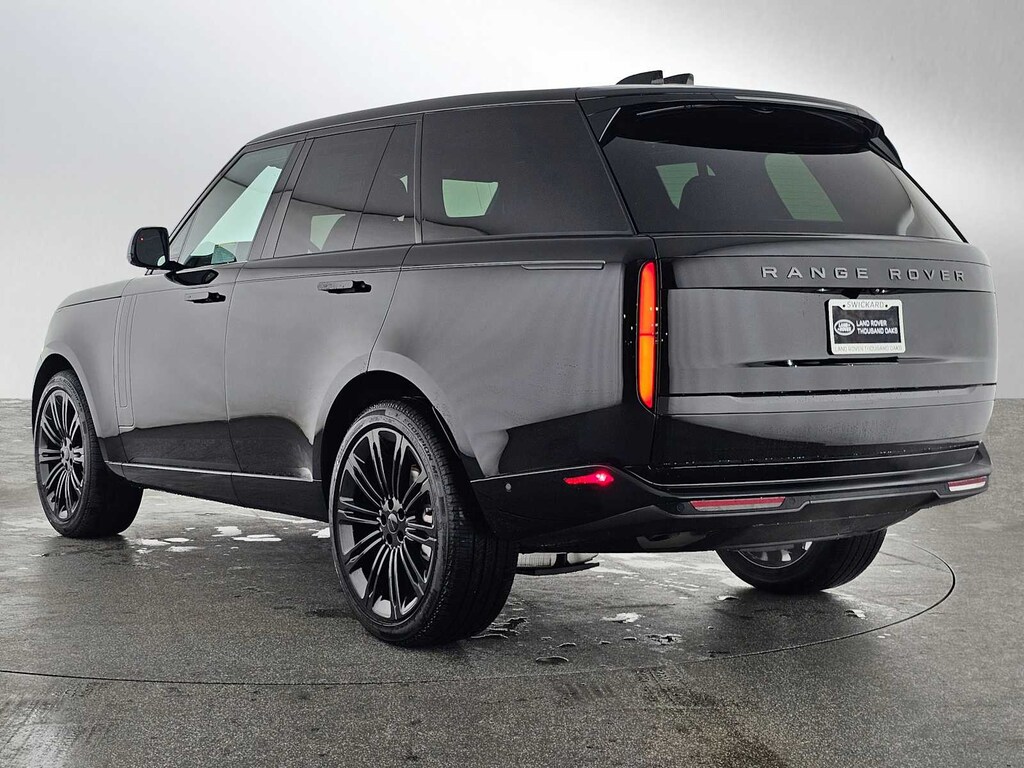 New 2026 Land Rover Range Rover SE SUV