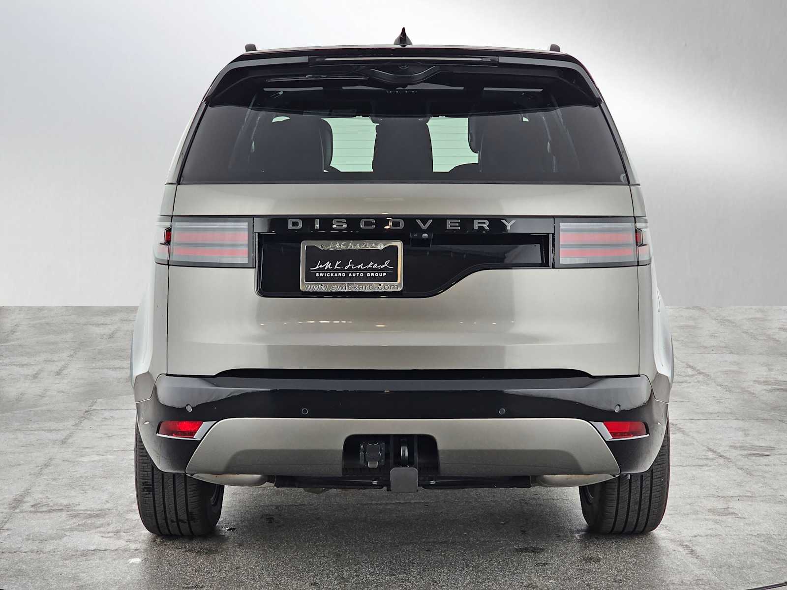 2024 Land Rover Discovery SE photo 4