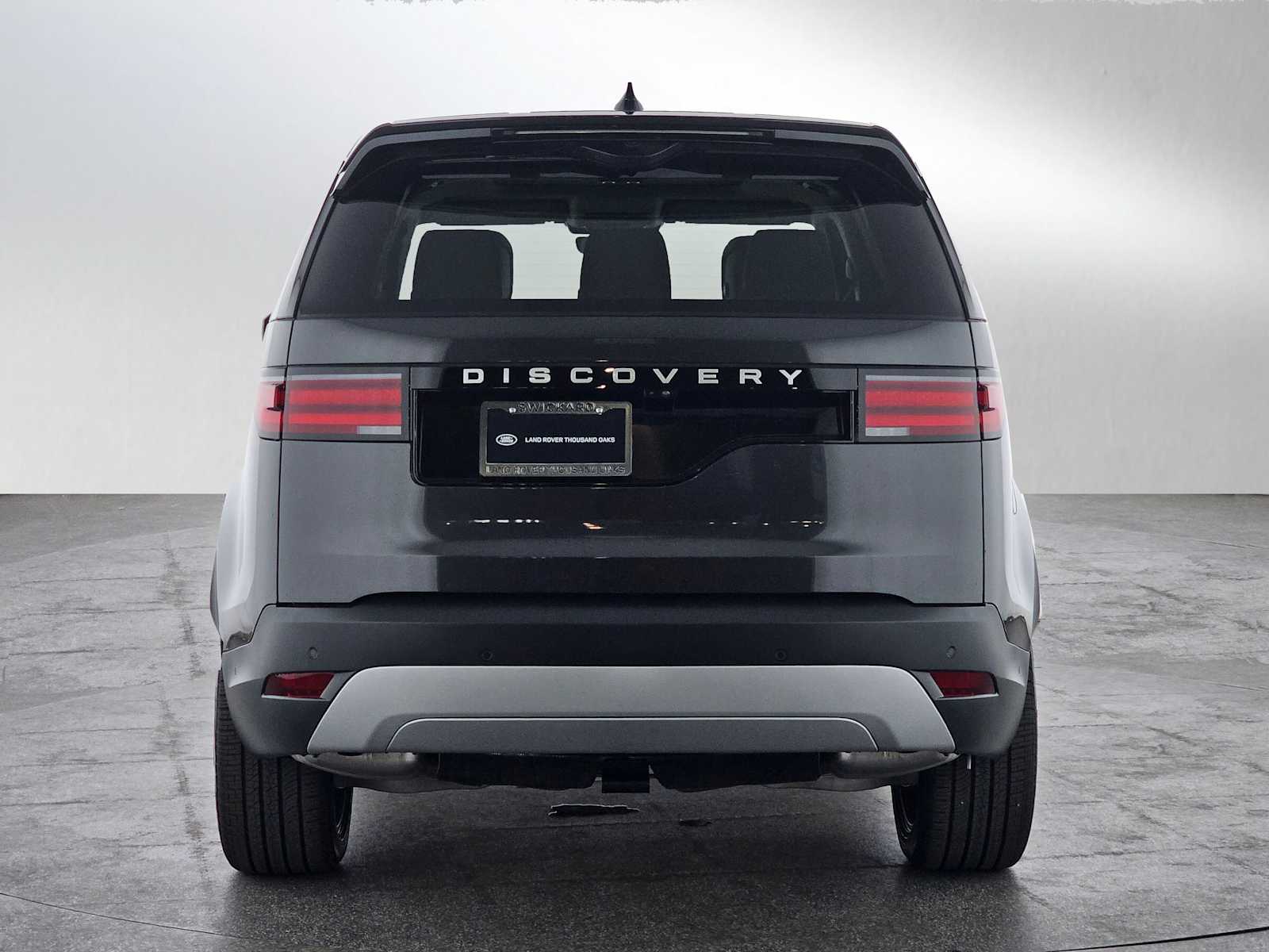 2025 Land Rover Discovery S photo 4
