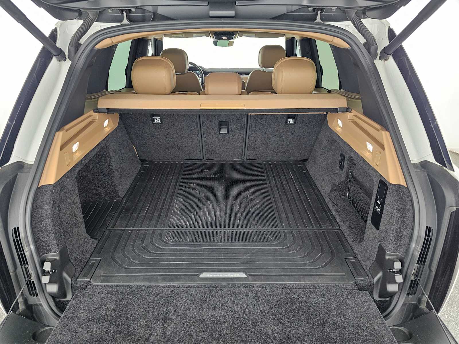 2023 Land Rover Range Rover SE - Photo 14