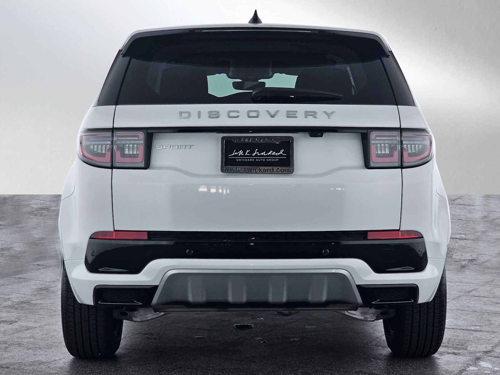 2025 Land Rover Discovery Sport S photo 3