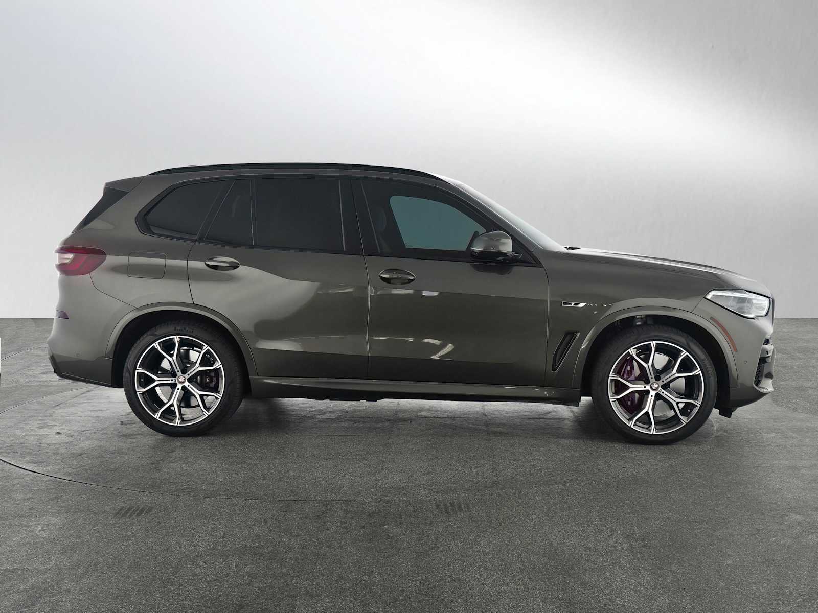 2023 Bmw X5 xDrive45e photo 2