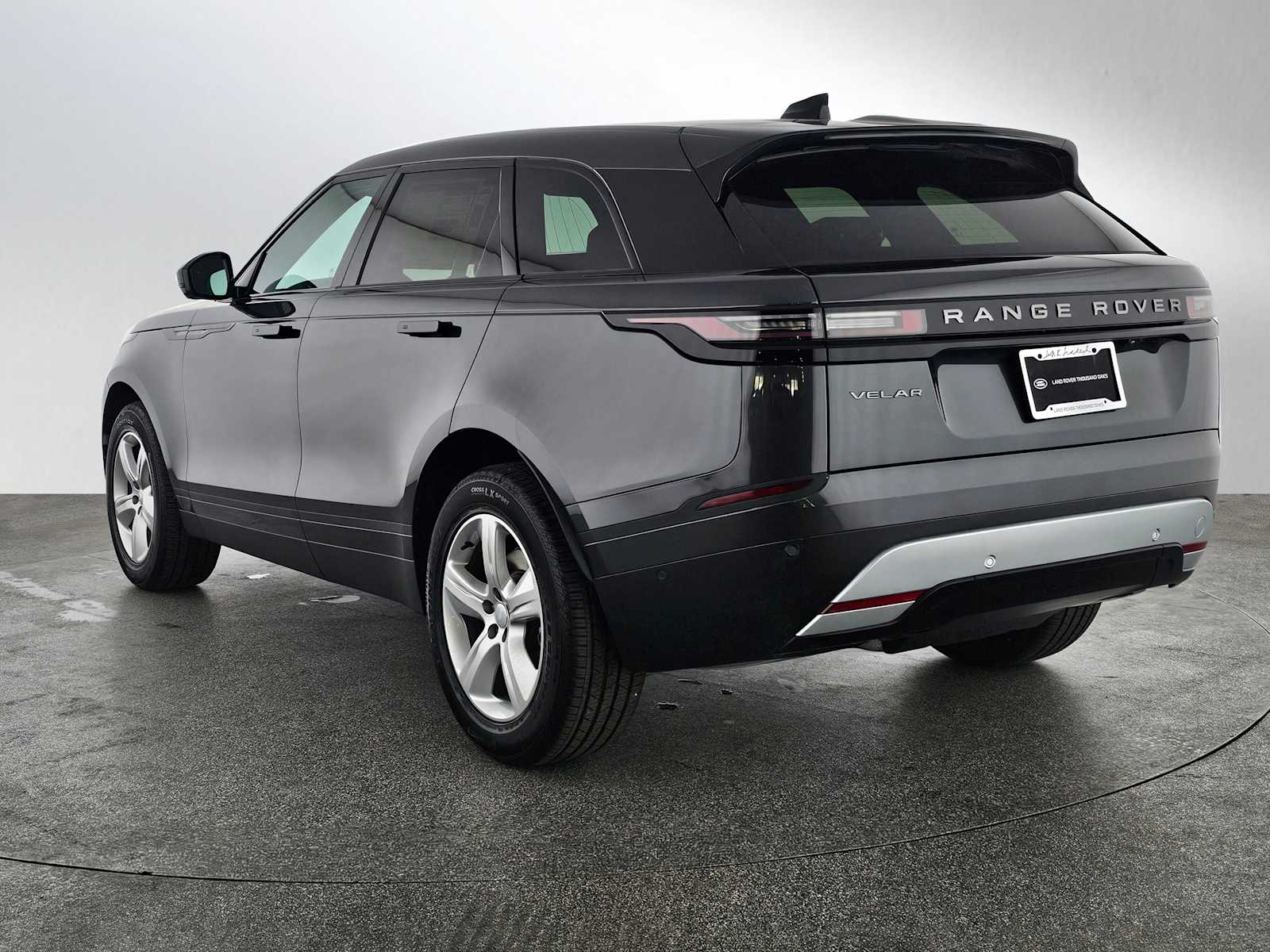 2026 Land Rover Range Rover Velar P250 S photo 3