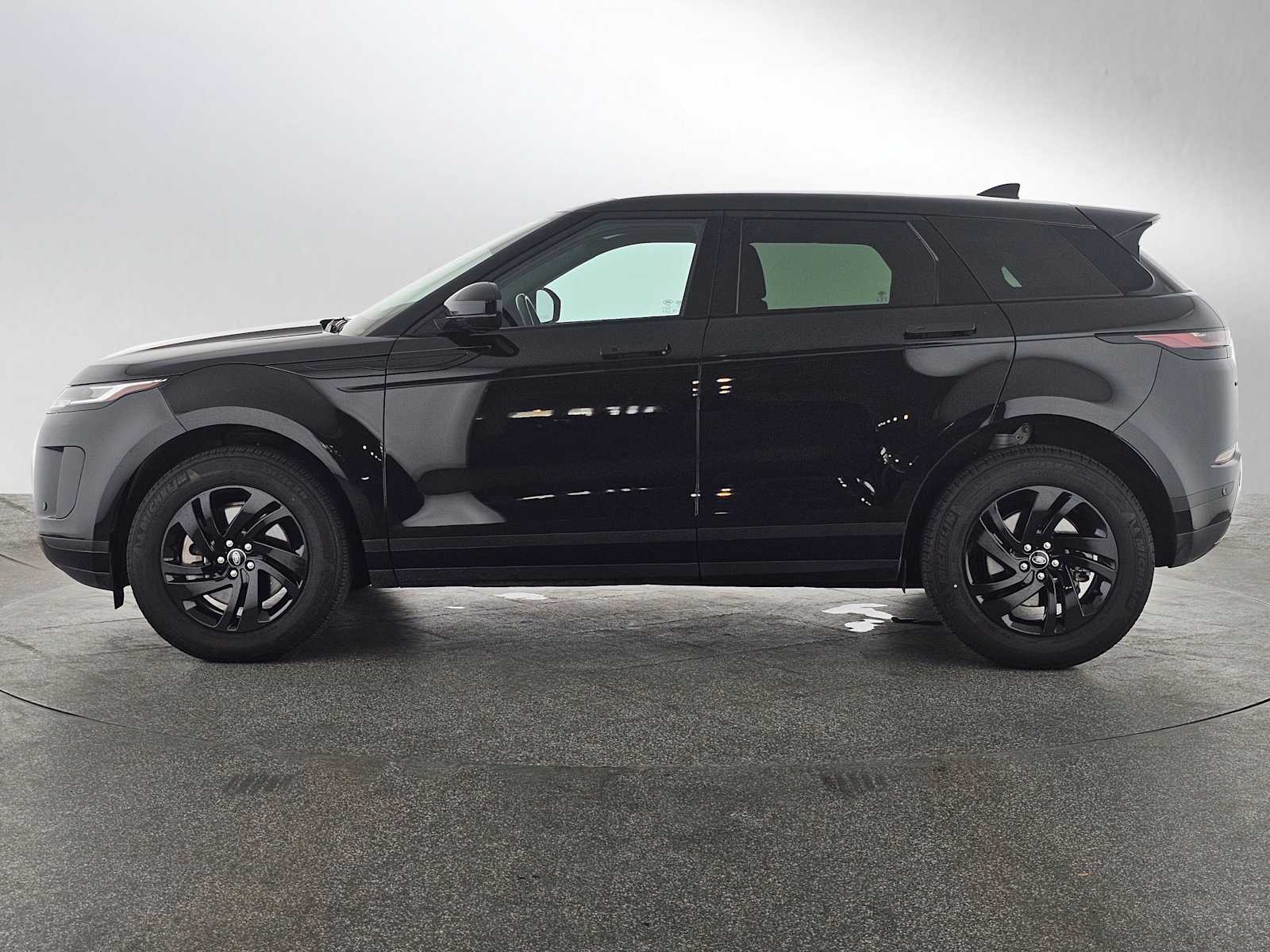 2022 Land Rover Range Rover Evoque S photo 2