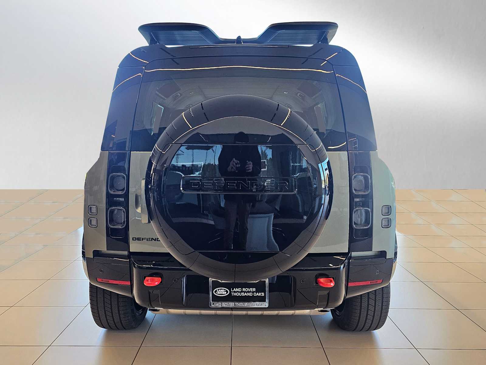 2025 Land Rover Defender X - Photo 8