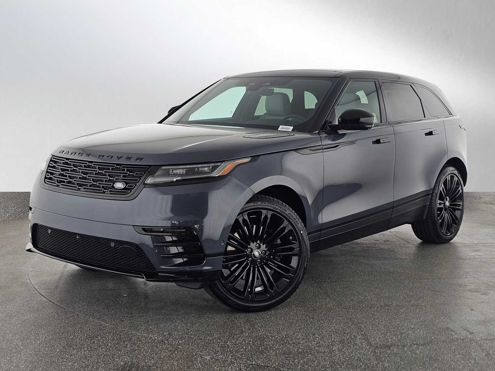2026 Land Rover Range Rover Velar P250 Dynamic SE's photo