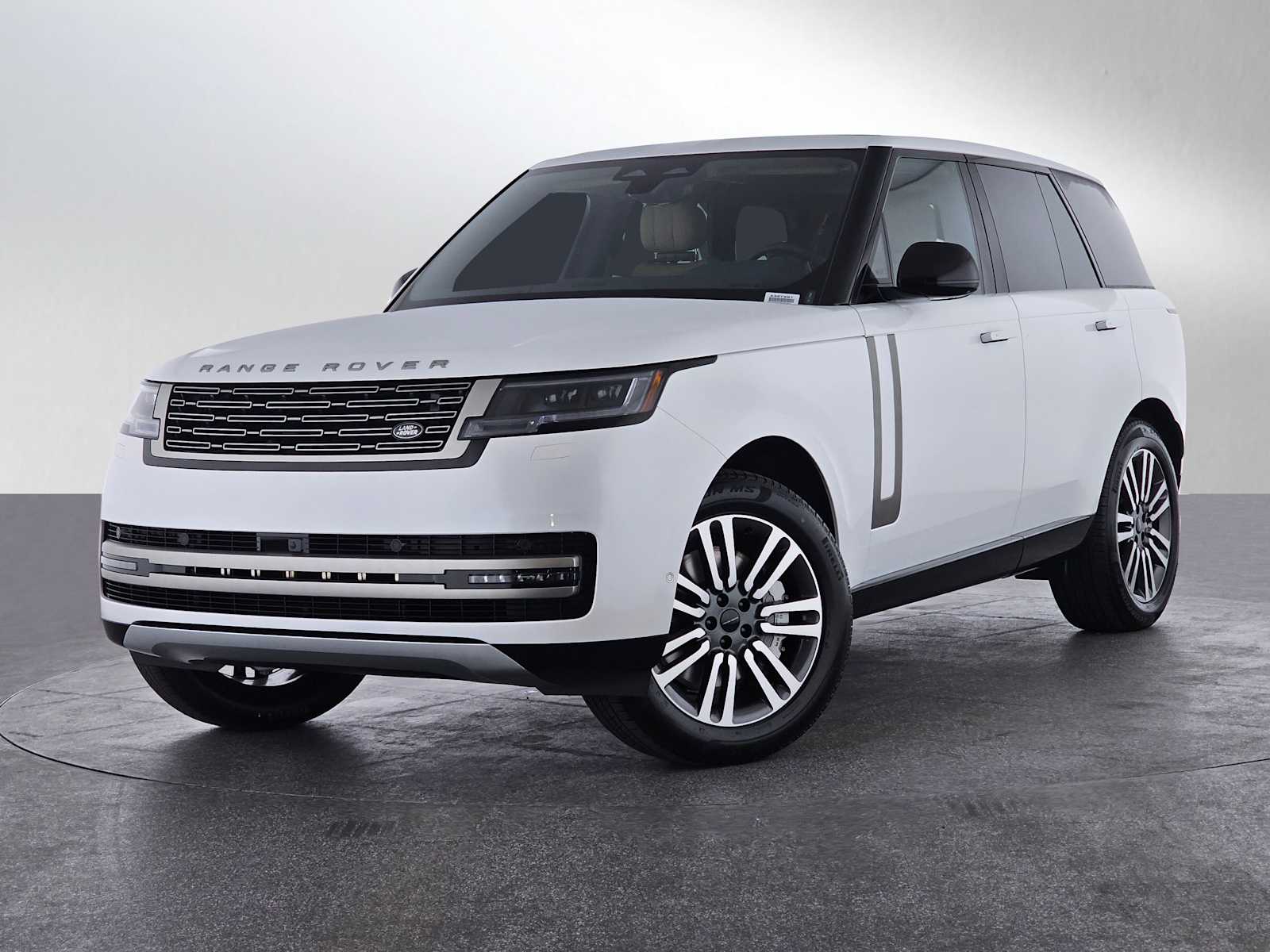 2026 Land Rover Range Rover 4.4 SE SWB's photo
