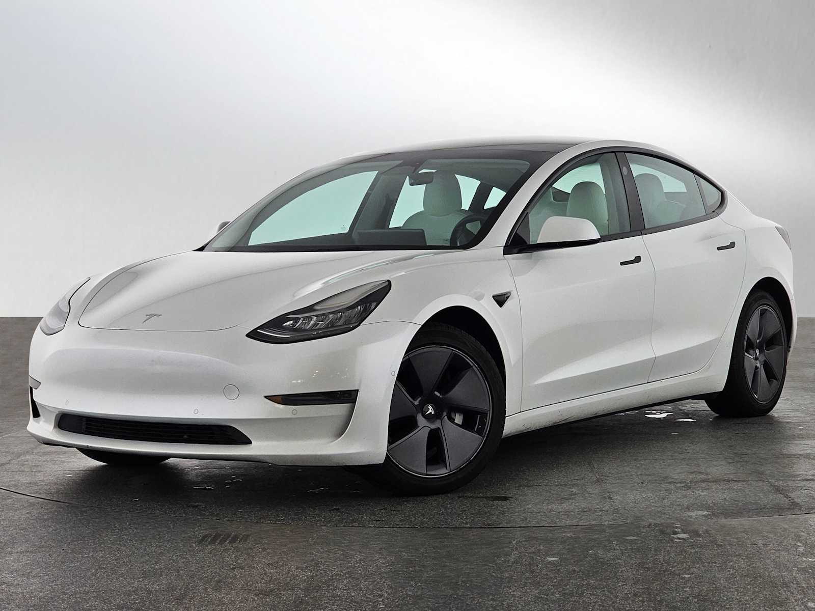 2022 Tesla Model 3 Base's photo