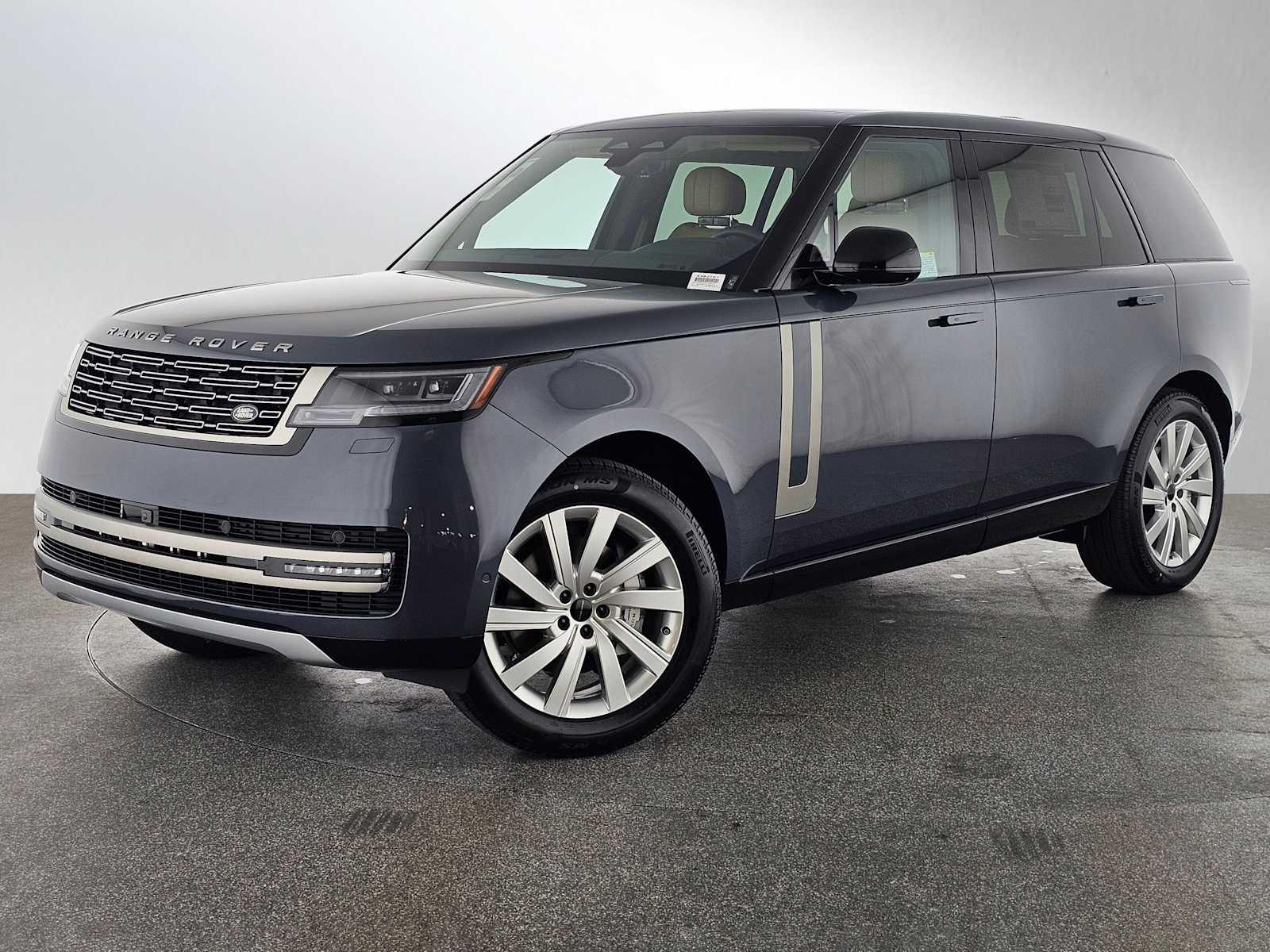 2026 Land Rover Range Rover 3.0 SE LWB 7's photo