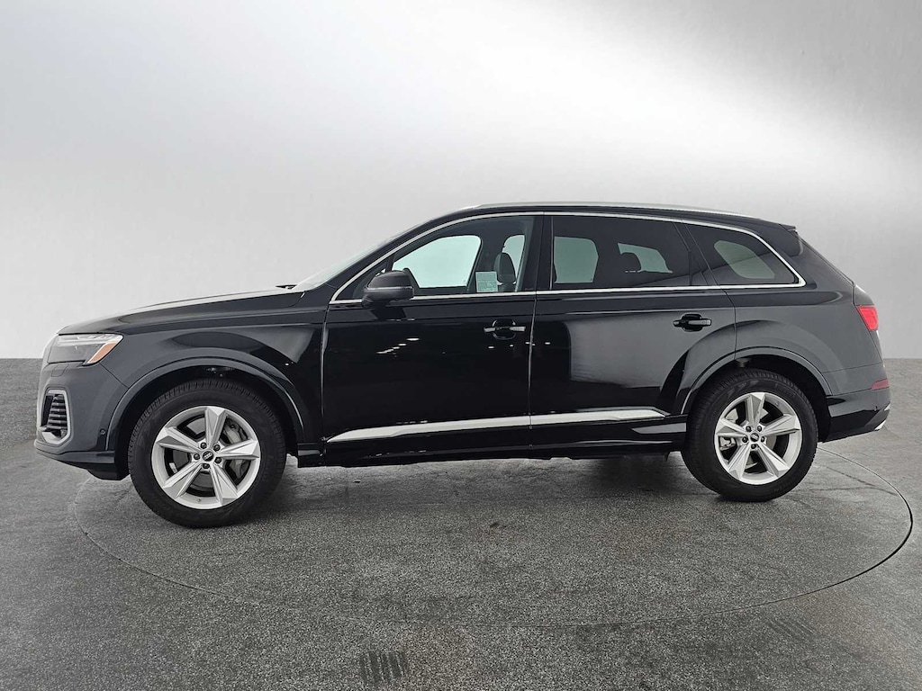 Used 2025 Audi Q7 Premium SUV