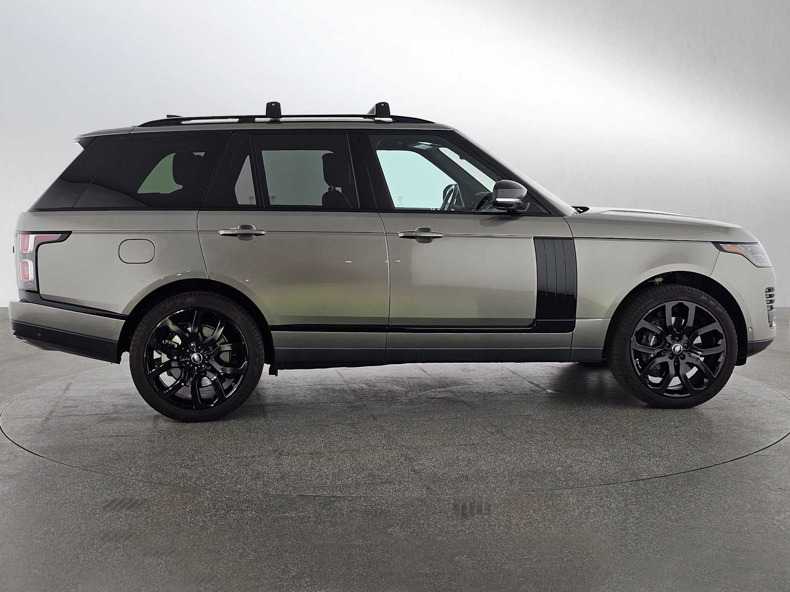 2020 Land Rover Range Rover P525 HSE photo 2