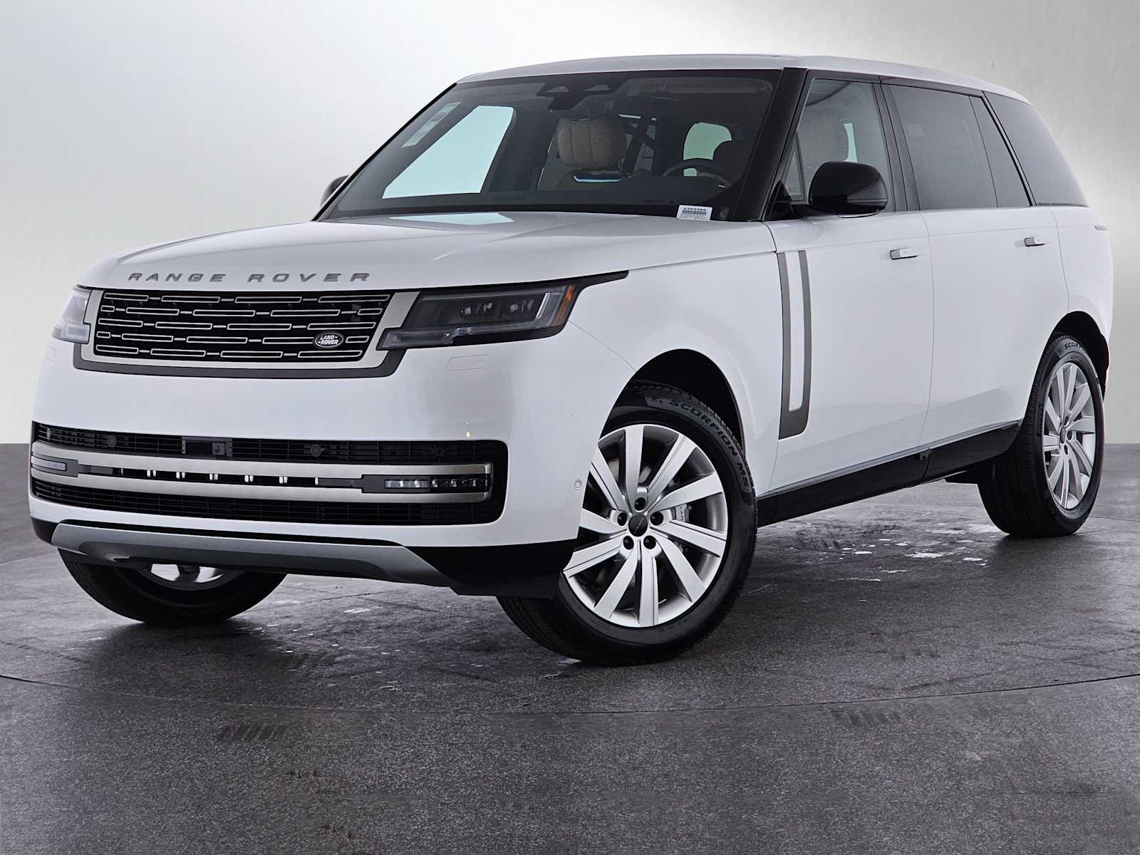 2026 Land Rover Range Rover 3.0 SE LWB 7's photo