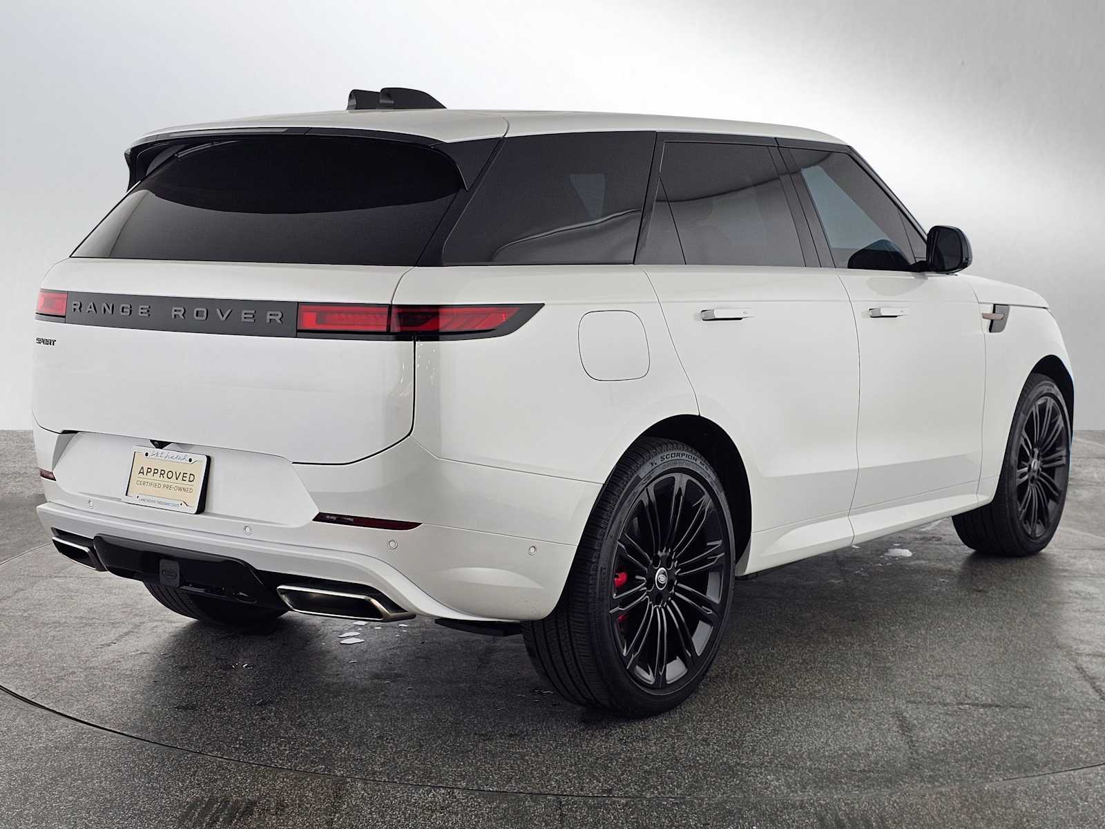 2025 Land Rover Range Rover Sport Dynamic SE photo 4
