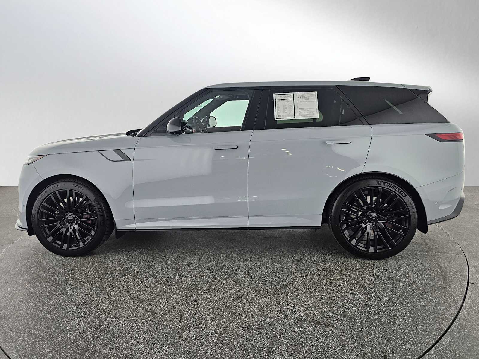 Used 2026 Land Rover Range Rover Sport SV with VIN SAL1Y9F93TA614779 for sale in Thousand Oaks, CA