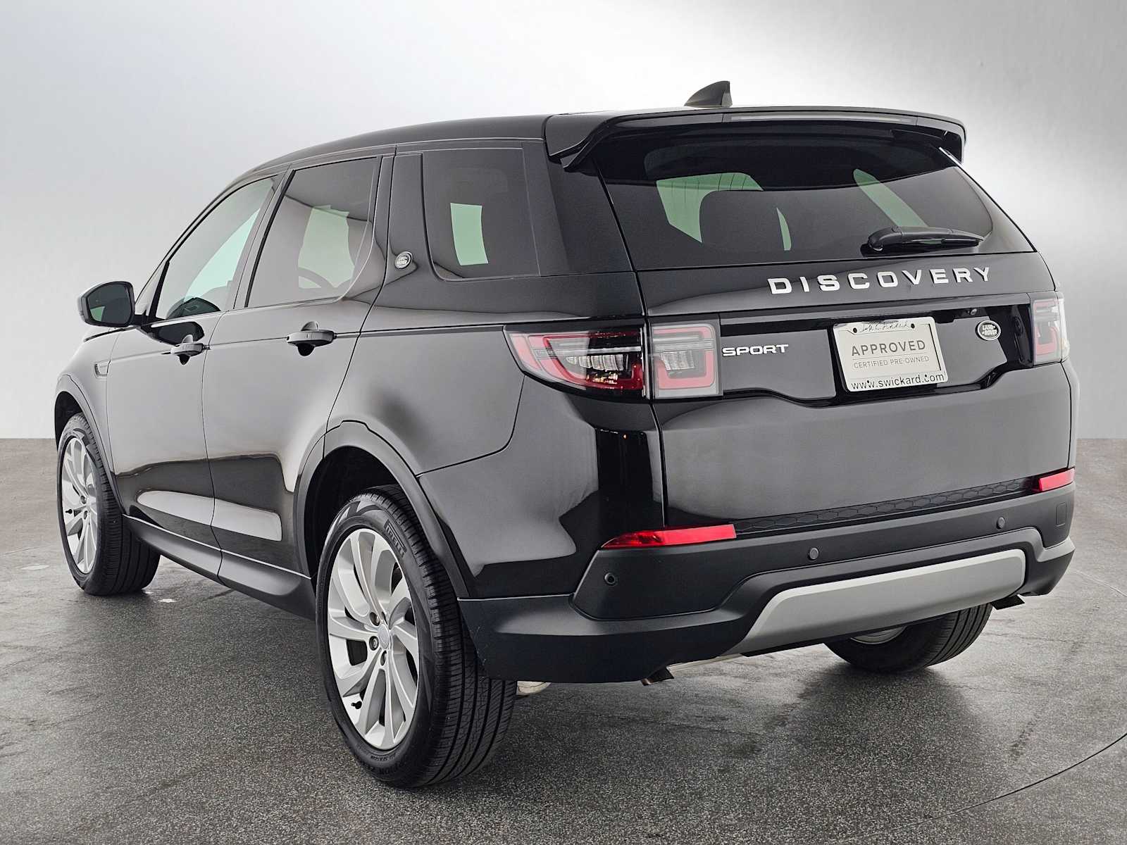 2023 Land Rover Discovery Sport SE photo 3