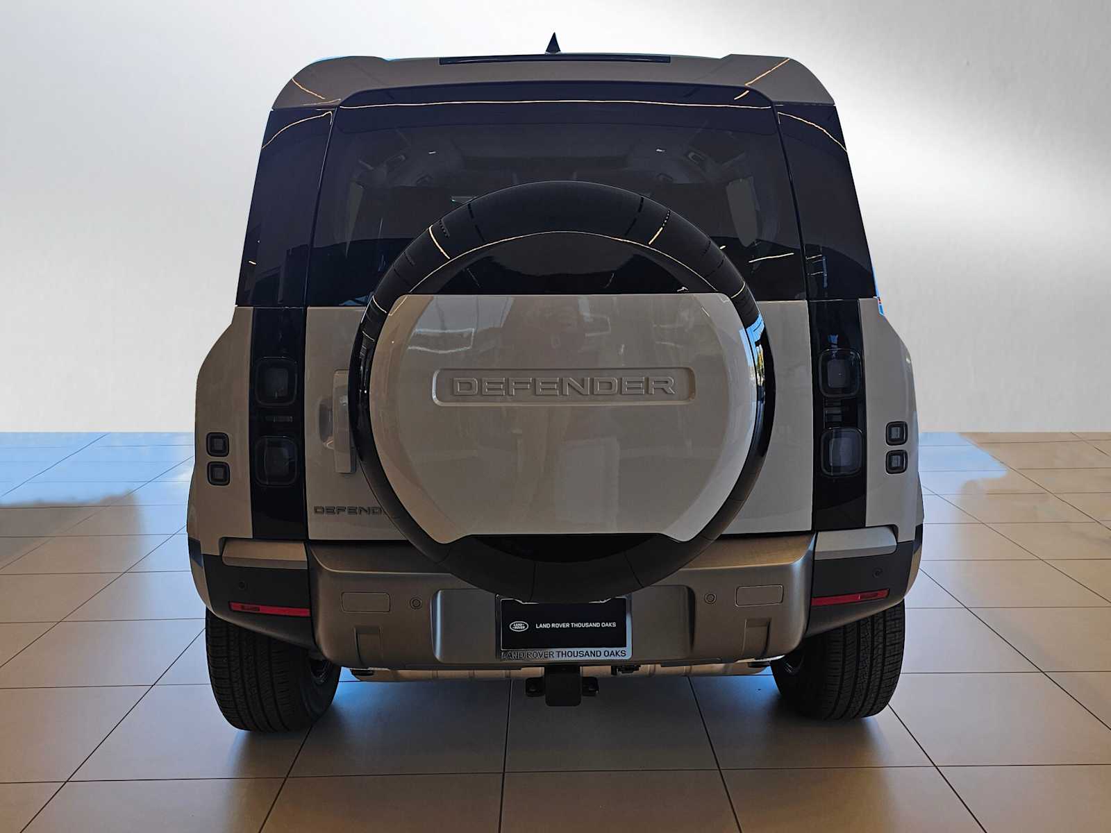 2026 Land Rover Defender 110 S photo 4