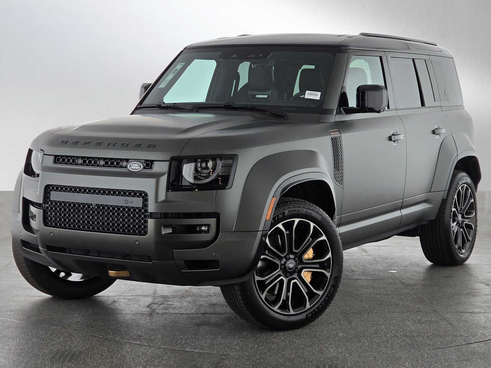 2025 Land Rover Defender Octa Edition One's photo