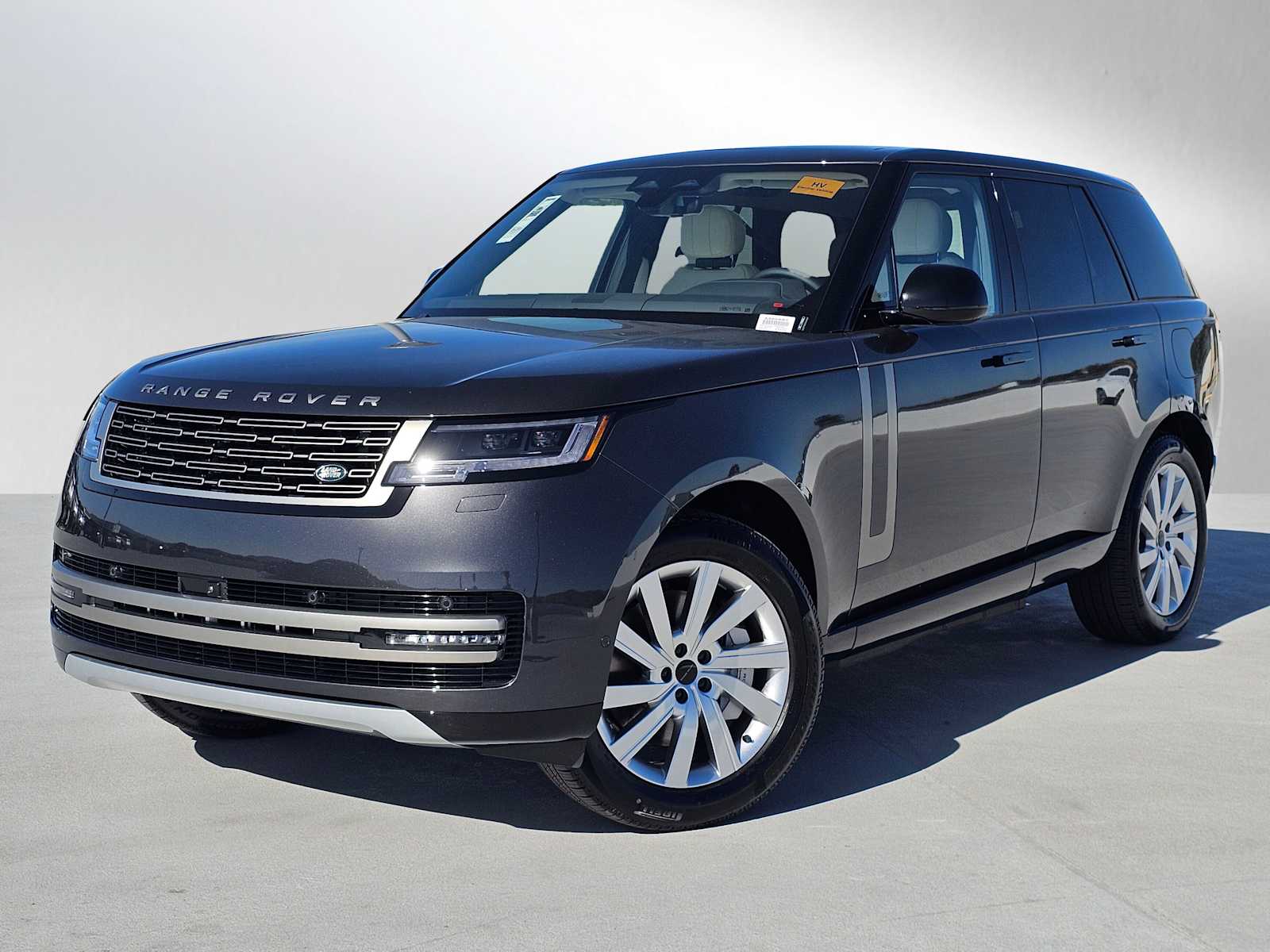 2026 Land Rover Range Rover 3.0 PHEV SE SWB's photo