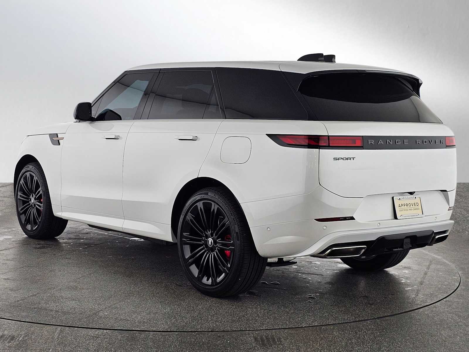 2025 Land Rover Range Rover Sport Dynamic SE photo 2