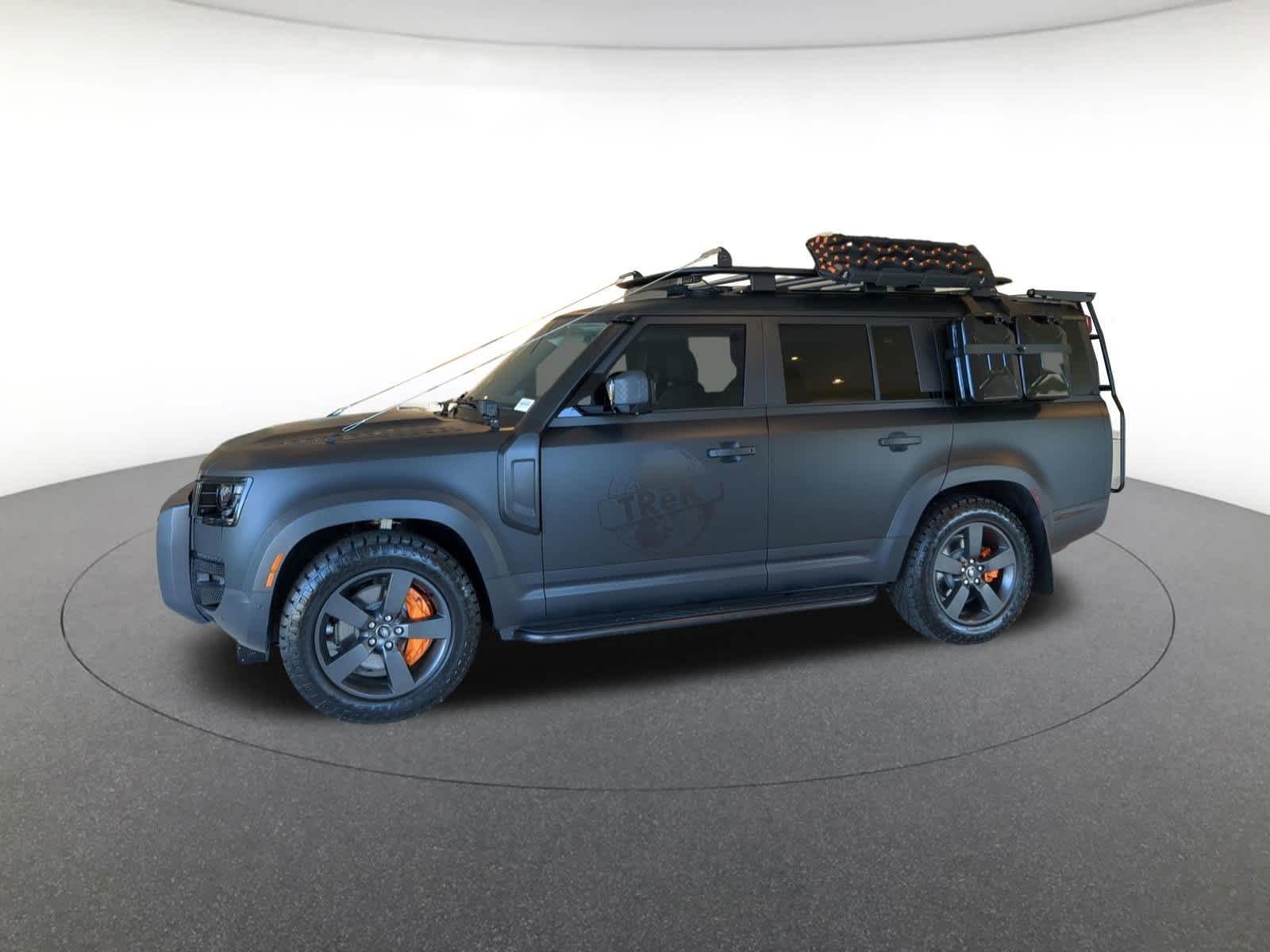 2023 Land Rover Defender 130 SE photo 2