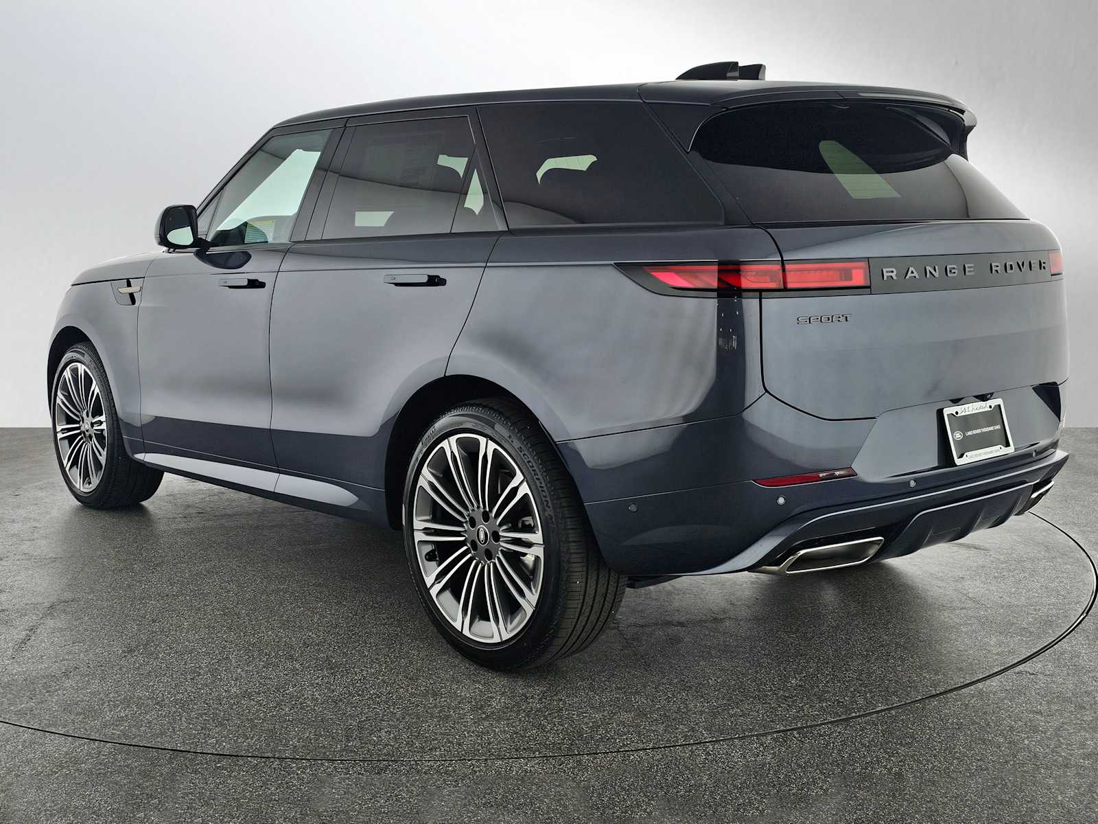 2025 Land Rover Range Rover Sport SE photo 3