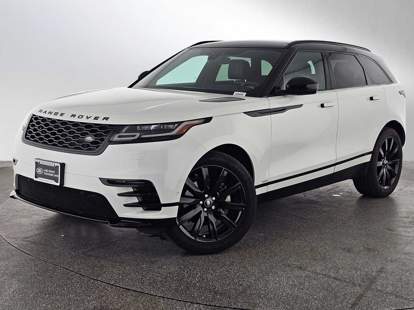 2018 Land Rover Range Rover Velar R-Dynamic HSE V6's photo