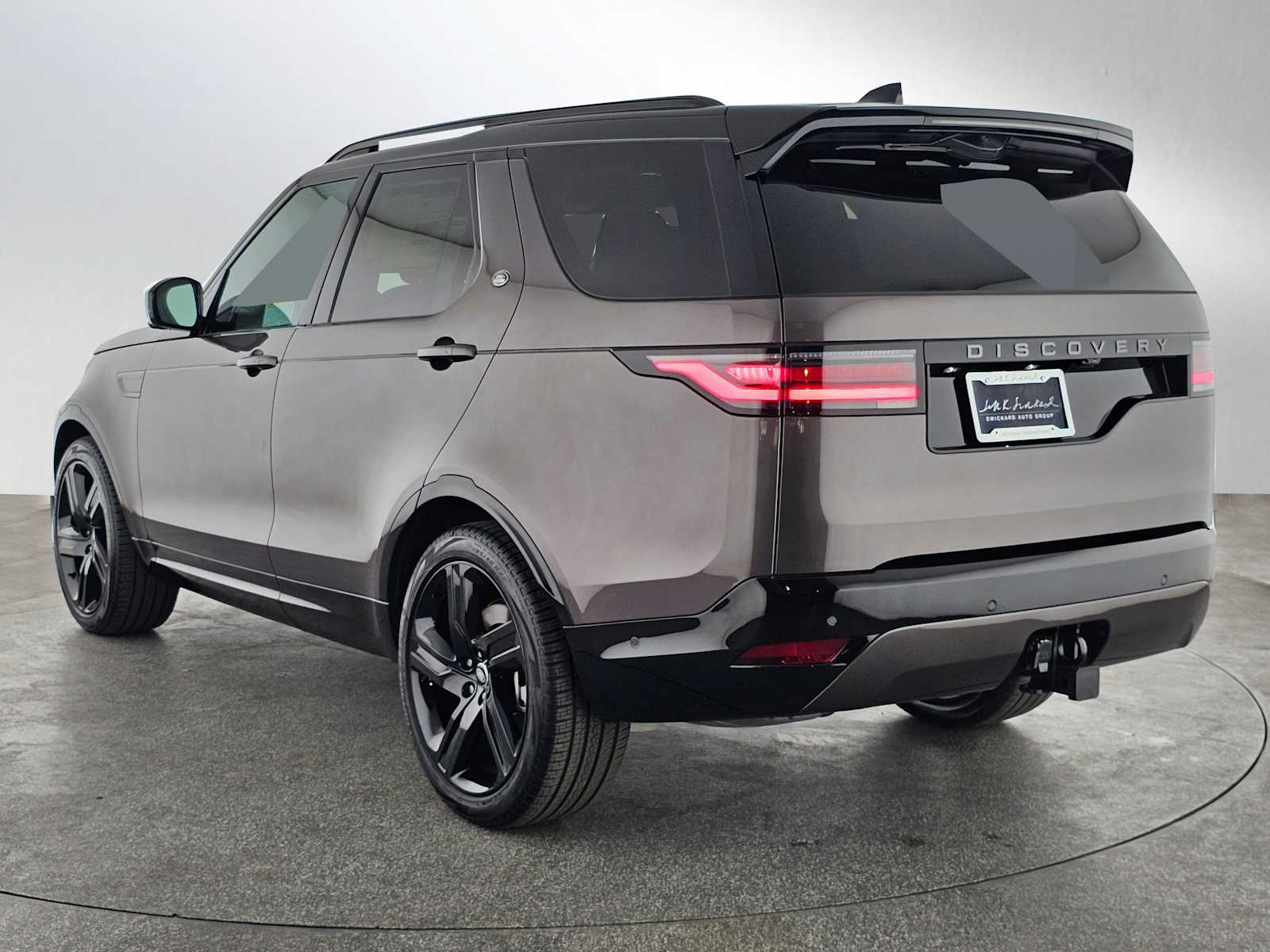 2025 Land Rover Discovery SE photo 3