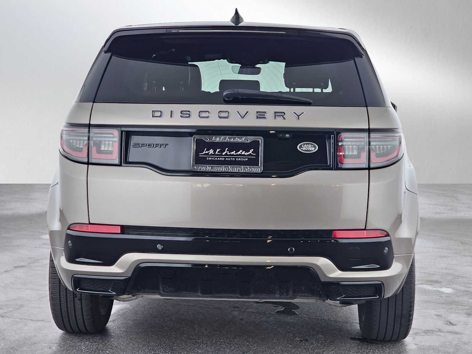 2022 Land Rover Discovery Sport SE R-Dynamic photo 4
