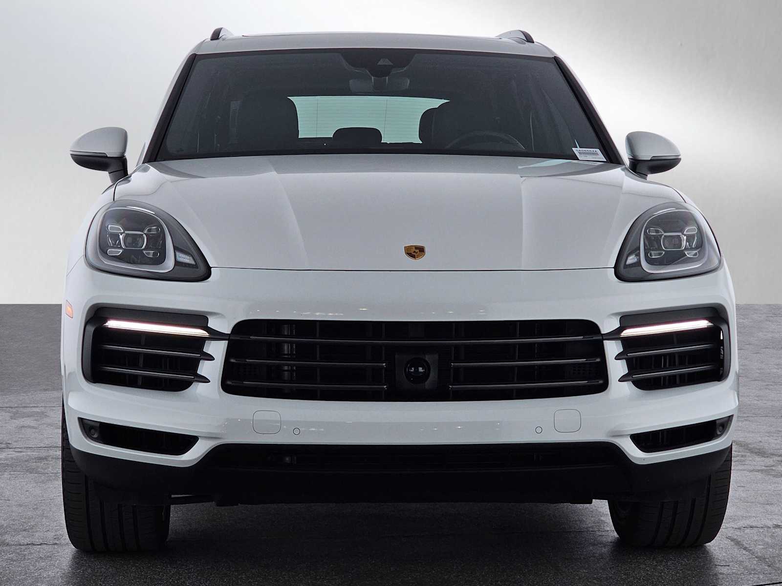 2022 Porsche Cayenne Platinum Edition photo 3
