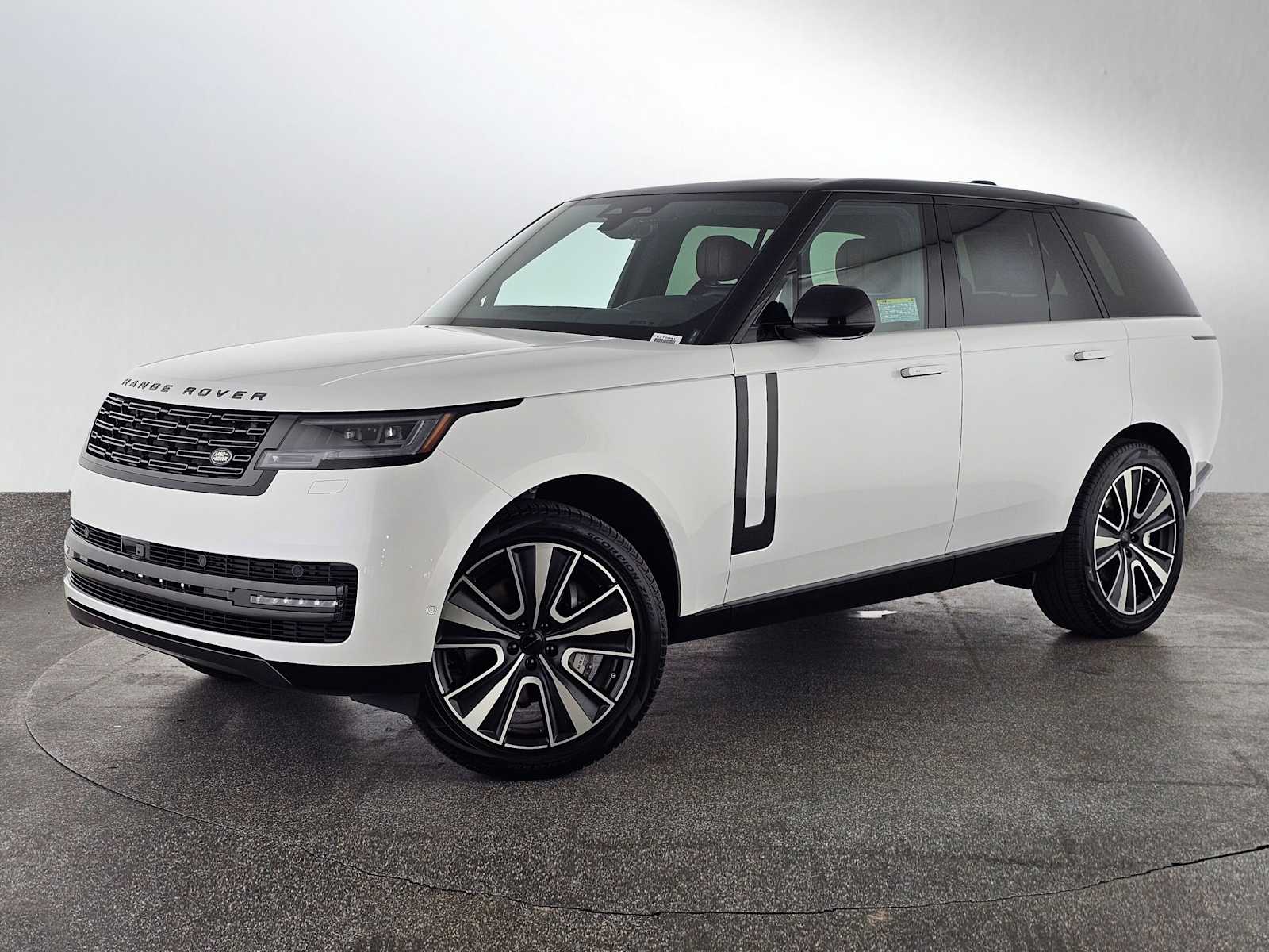 2026 Land Rover Range Rover 3.0 SE SWB's photo