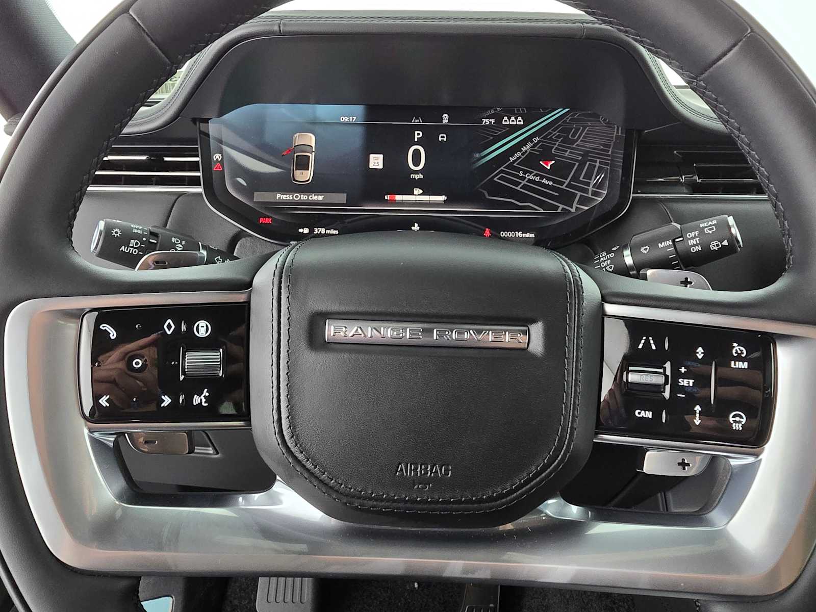 2025 Land Rover Range Rover SE - Photo 23