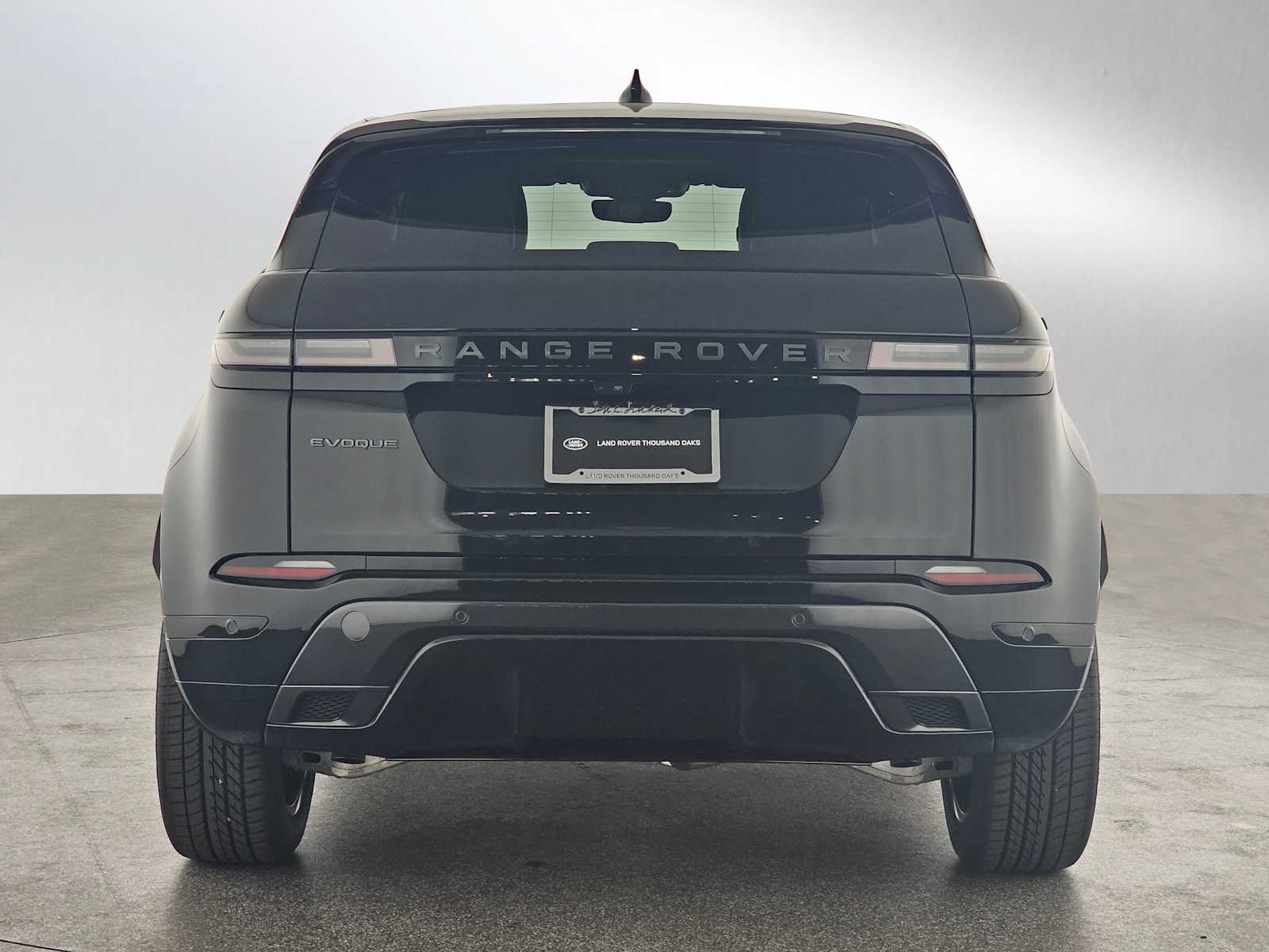 2026 Land Rover Range Rover Evoque Dynamic SE photo 4