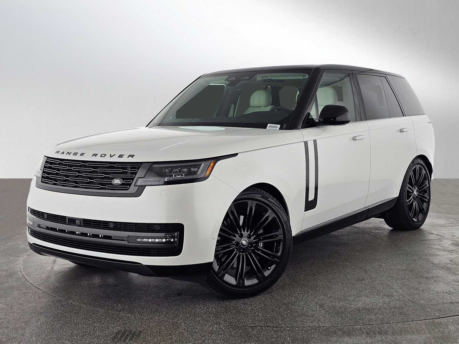 2025 Land Rover Range Rover SE photo 1