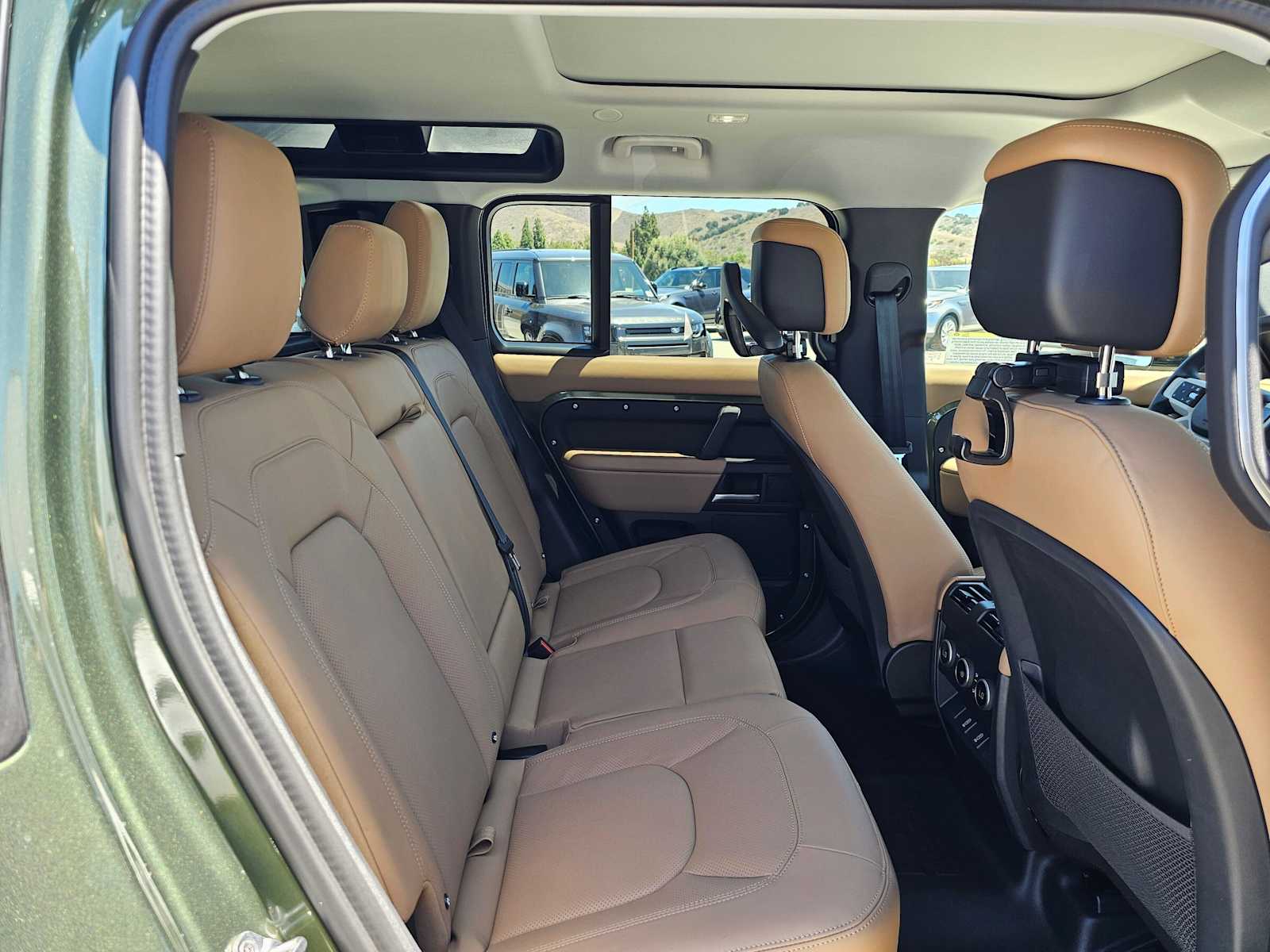 2026 Land Rover Defender S - Photo 12